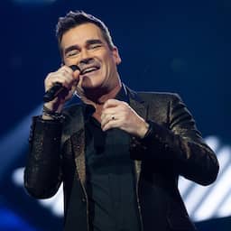 Jeroen van der Boom krijgt na 18 jaar Platina Award voor Jij Bent Zo
