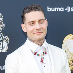 Douwe Bob spant kort geding aan tegen Yesilgöz vanwege bericht over ‘Jodenhaat’