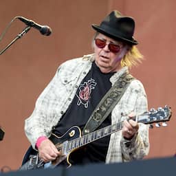 Neil Young geeft Groenlanders gratis muziek en verwijdert oeuvre van Amazon