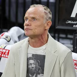 Red Hot Chili Peppers-bassist Flea brengt in maart soloalbum uit