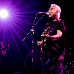 Gitaar overleden Golden Earring-zanger Kooymans levert 28.000 euro op voor ALS