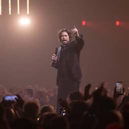 Waylon onderzoekt hoe hij gedupeerde fans afgelast concert kan tegemoetkomen